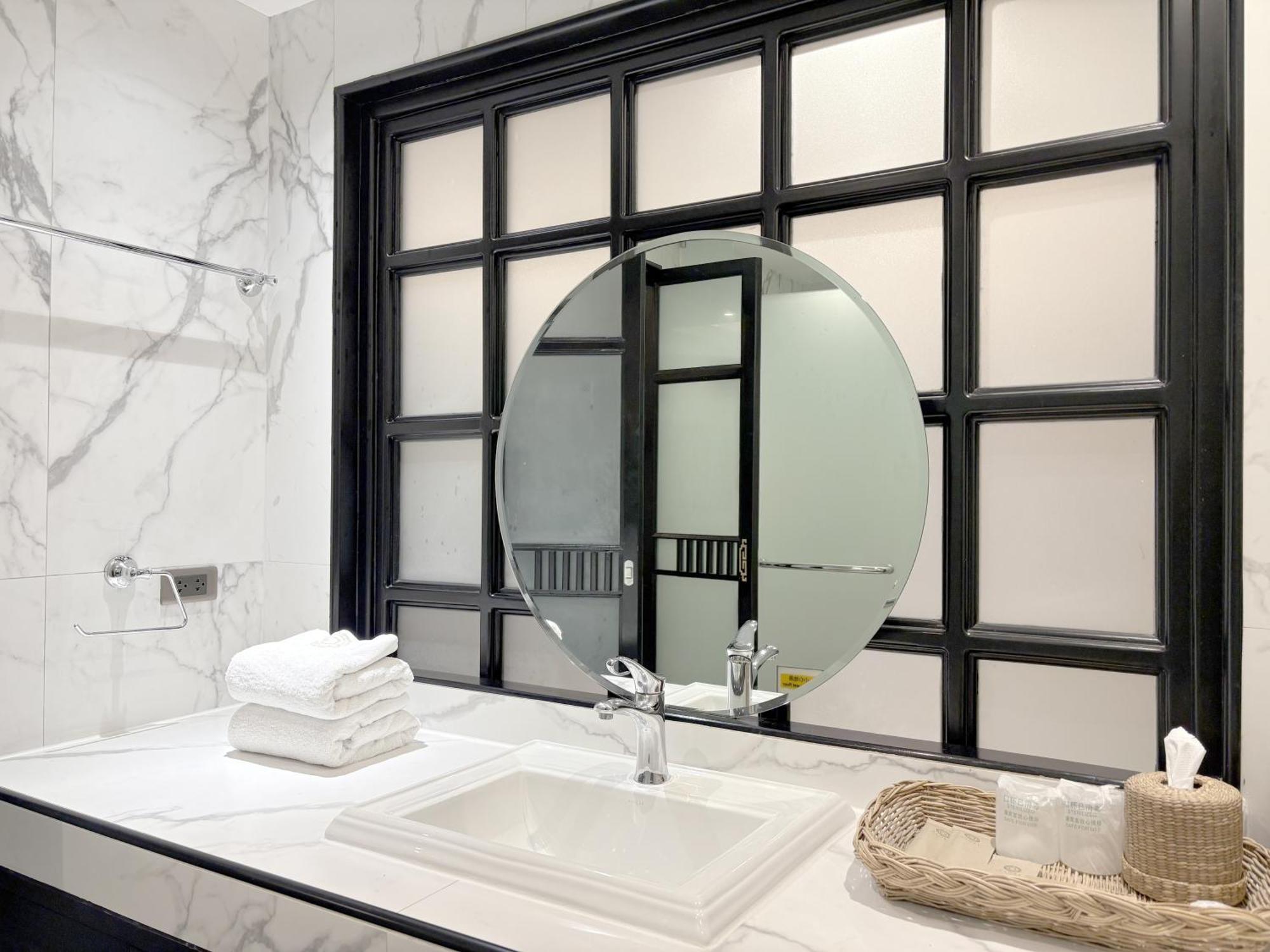 Glory Boutique Suites 清迈古城荣耀精品酒店 Chiang Mai Ngoại thất bức ảnh